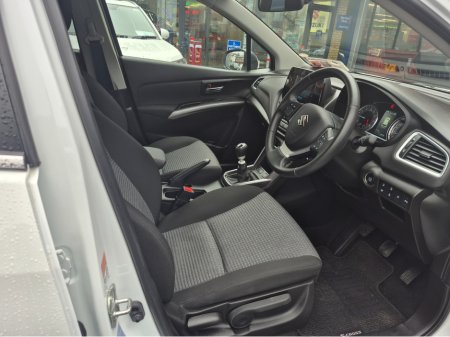 2023 Suzuki SX4 S-Cross - thumbnail 4