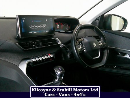 2021 Peugeot 5008 ALLURE BLUEHDI 7 Seater *Leather Interior + Heated Seats* €30,950 thumbnail
