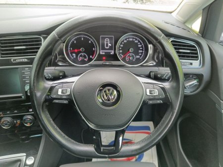 2016 Volkswagen Golf - thumbnail 17