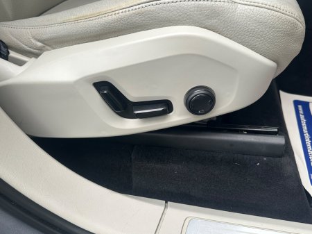 2017 Volvo XC90 D5 (235hp) AWD Momentum Geartronic thumbnail