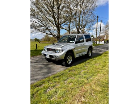 1997 Mitsubishi Pajero - photo 2