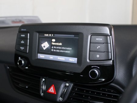 2017 Hyundai i30 i 30 Deluxe 5DR €12,450 thumbnail