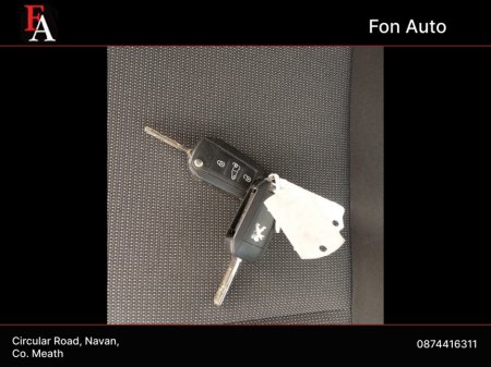 2019 Peugeot Partner - thumbnail 29