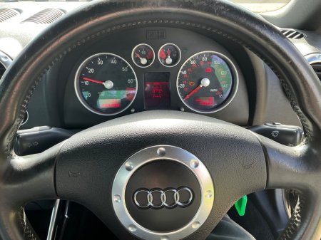 2004 Audi TT - thumbnail 11
