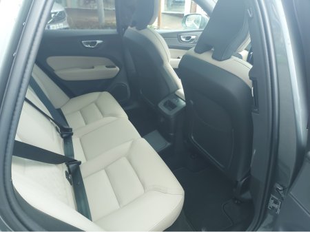 2025 Volvo XC60 MY26 T6 AWD PLUG-IN HYBRID €71,950 thumbnail