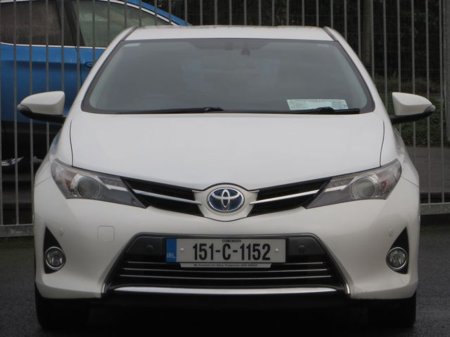 2015 Toyota Auris 1.8 HYBRID 5DR LUX €10,950 thumbnail