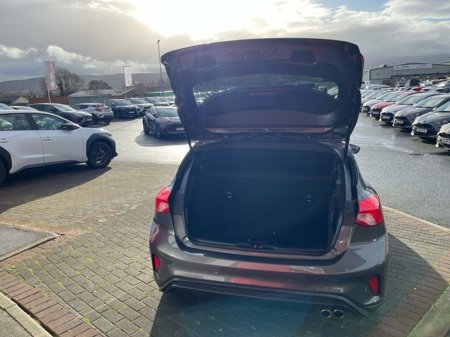 2021 Ford Focus - thumbnail 10