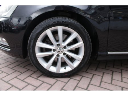 2014 Volkswagen Passat - thumbnail 21