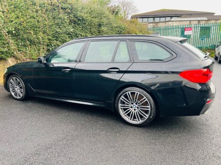 2019 BMW 5 Series ALLOYS // REVERSE CAM // PARKING SENSORS €31,950 thumbnail