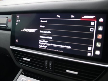 2023 Porsche Cayenne E-Hybrid Platinum Edition €77,000 thumbnail