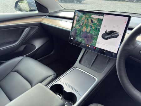 2021 Tesla Model 3 3 STANDARD RANGE PLUS €22,950 thumbnail