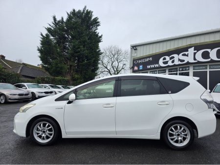 2013 Toyota Prius Alpha (7 Seater) - SELF CHARGING HYBRID -ALLOYS - REVERSE CAMERA - SIMI DEALER - LOW ROAD TAX BAND €13,450 thumbnail