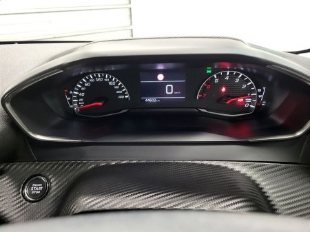 2023 Peugeot 208 - thumbnail 4