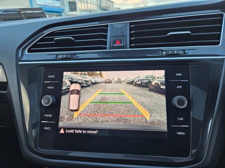 2021 Volkswagen Tiguan Elegance 2.0tdi D7F 150HP 5DR Auto €33,990 thumbnail