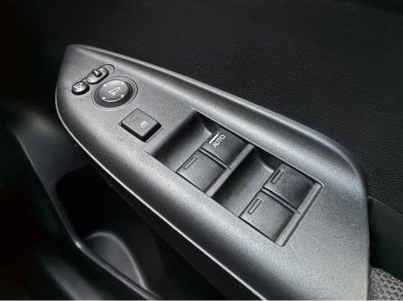 2015 Honda Fit 1.5i Petrol Hybrid Automatic S Model €11,950 thumbnail