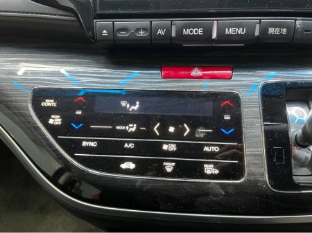 2017 Honda Odyssey €21950 2017 HONDA ODYSSEY 2.0 AUTOMATIC / CRUISE CONTROL / 360° CAMERA / AUTOMATIC DOORS / ELECTRIC HEATED SEATS AND MORE €21,950 thumbnail