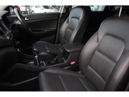 2017 Hyundai Tucson 1.7CRDI EXECUTIVE PLUS //WHITE WITH BLACK LEATHER //IMMACULATE CONDITION  // BUY WITH CONFIDENC AA AND SIMI APPROVED DEALER 2025 // FINANCE ARRANGED // ALL TRADE INS WELCOME // €13,950 thumbnail