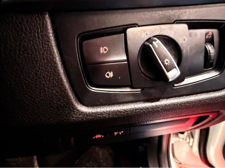 2015 BMW 3 Series 4d 320D LUXURY (AUTO) €16,249 thumbnail