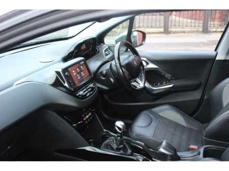 2019 Peugeot 2008 1.2 PURETEC ALLURE 5DR €11,250 thumbnail