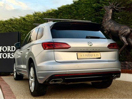 2018 Volkswagen Touareg D R-LE 3.0 TDI 4M 286HP 5DR AUTO €52,950 thumbnail