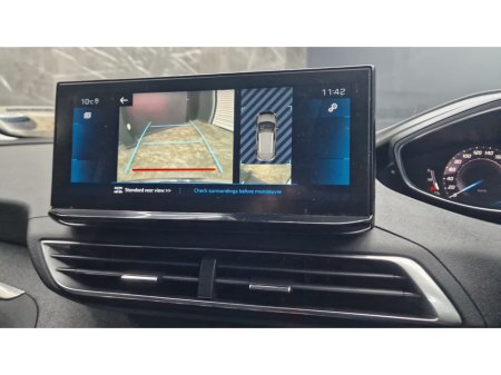 2021 Peugeot 3008 - thumbnail 8