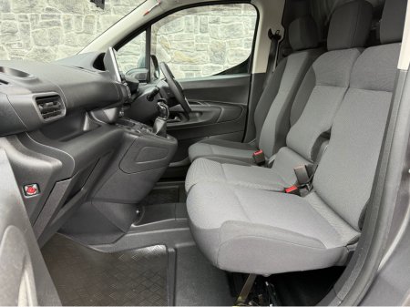 2019 Peugeot Partner PROF PLUS 1.6 HDI FSH €11,950 thumbnail