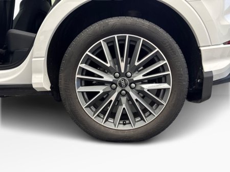 2023 Audi Q3 - thumbnail 5