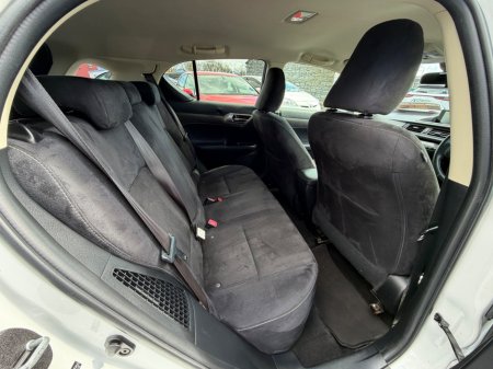 2014 Lexus CT 200 h - thumbnail 16