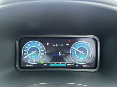 2023 Hyundai Kona KAUAI PREMIUM 64KWH EV //FULL LEATHER//HEATED SEATS AND STEERING WHEEL//REVERSE CAMERA//SAT NAV//KRELL SOUND SYSTEM// €23,950 thumbnail