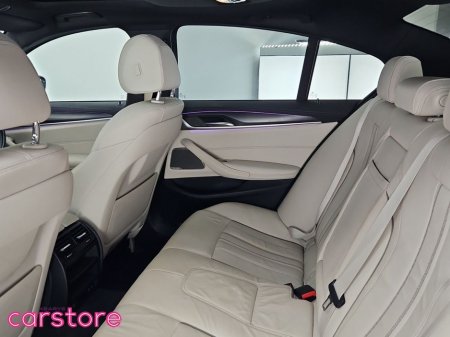 2021 BMW 5 Series - photo 13