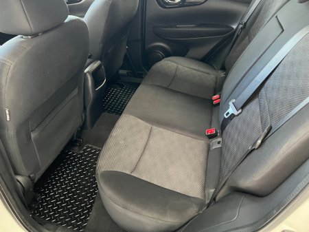 2015 Nissan Qashqai 1.5 DSL SV PREMIUM €9,995 thumbnail