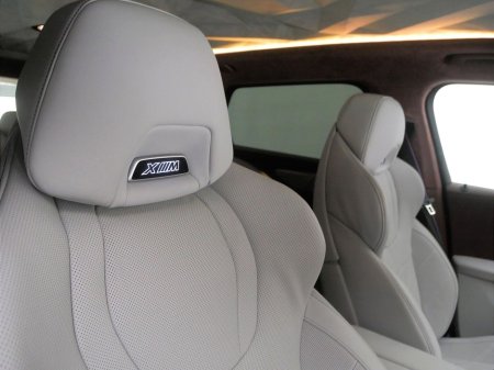 2025 BMW XM - thumbnail 28
