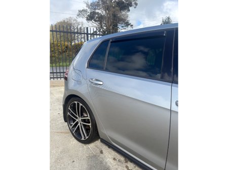 2014 Volkswagen Golf - thumbnail 3