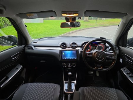 2019 Suzuki Swift - thumbnail 8