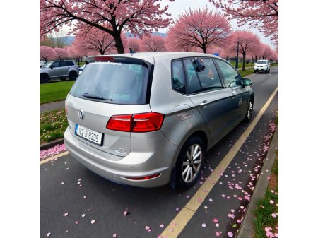 2016 Volkswagen Golf 1.2 TSI 110 bhp Lounge €11,888 thumbnail