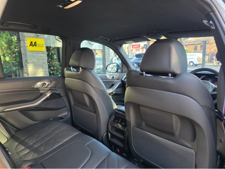 2025 BMW X5 XDRIVE50E M SPORT AUTO. ONLY 5K MILES. FINANCE ARRANGED. SIMI. AA APPROVED. €97,950 thumbnail