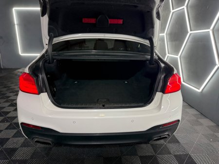 2017 BMW 5 Series - thumbnail 13