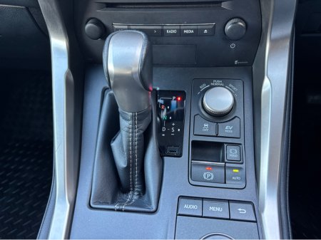 2017 Lexus NX 300 h - thumbnail 16