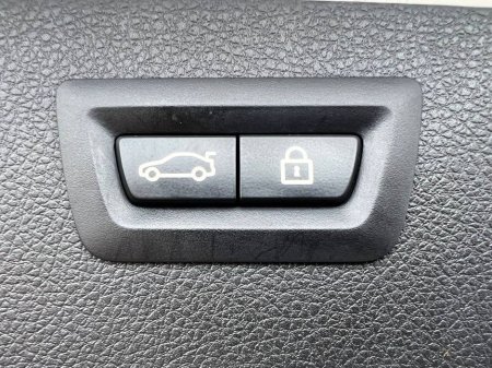 2013 BMW 3 Series - thumbnail 17