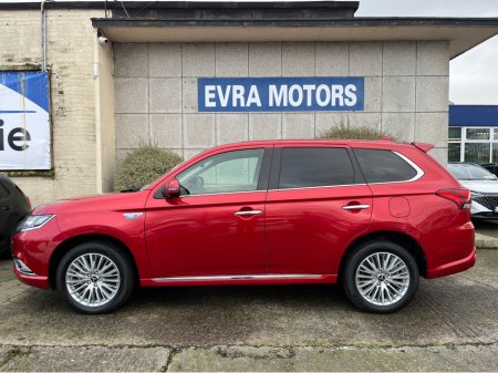 2019 Mitsubishi Outlander G 4WD AUTOMATIC 2.4 PETROL PLUG IN HYBRID //HIGH SPEC//HALF LEATHER SEATS//HEATED SEATS AND STEERING WHEEL//REVERSE CAMERA//KEYLESS ENTRY// €22,950 thumbnail