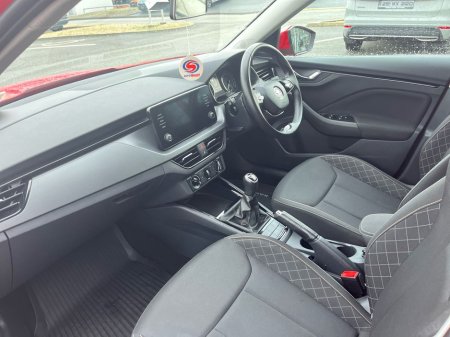 2021 Skoda Kamiq - thumbnail 2
