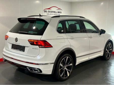 2023 Volkswagen Tiguan R-LINE 1.4 TSI PHEV S- DSG €38,950 thumbnail