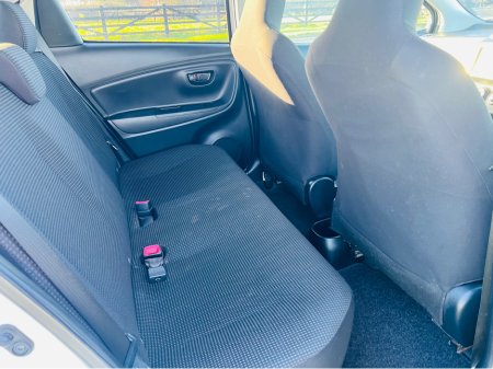 2015 Toyota Yaris DBA-KSP130 5DR AUTO €9,650 thumbnail