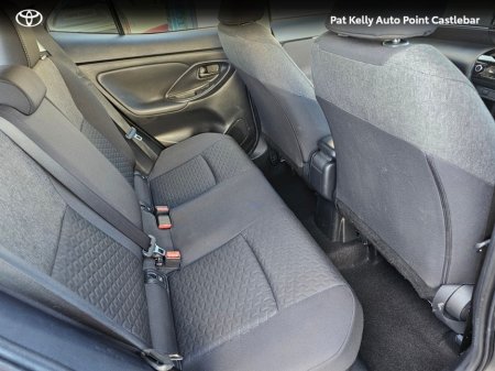 2024 Toyota Yaris Cross - thumbnail 11