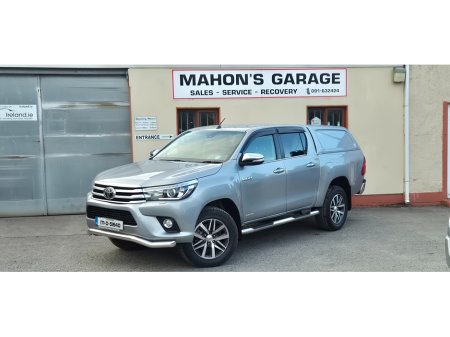 2017 Toyota Hilux - thumbnail 1