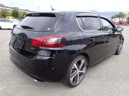 2018 Peugeot 308 GT 2.0 HDI DIESEL 180 BHP AUTOMATIC // GENUINE GT TOP SPEC CAR // GT SUEDE SPORTS BUCKET SEATS // REVERSING CAMERA // GT FLAT BOTTOM SPORTS STEERING WHEEL €17,950 thumbnail