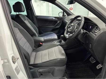 2019 Volkswagen Tiguan (191) TIGUAN 2.0TID R LINE DSG 4 MOTION LOW KMS VW/AUDI SPECIALISTS WWW.DENISDARCYCARS.IE €31,950 thumbnail