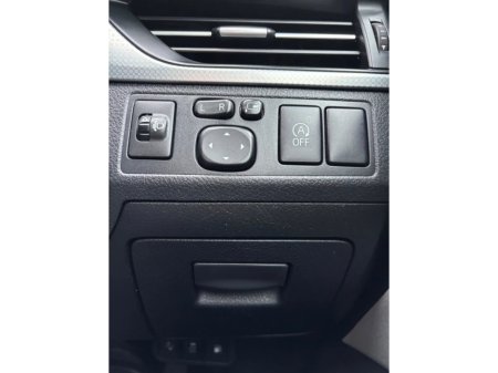 2017 Toyota Avensis 1.6 D-4D Luna Navi Saloon €10,500 thumbnail