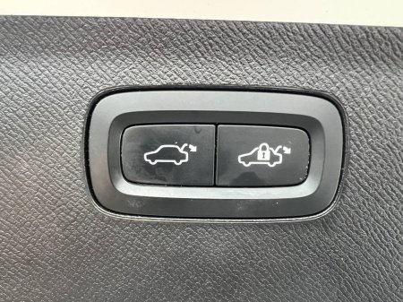 2022 Volvo XC90 R-DESIGN PRO T8 2.0 AWD HYBRID * HUGE SPEC * // OPENING PAN ROOF // LEATHER HEATED SEATS // RETRACTING TOW HOOK €46,900 thumbnail