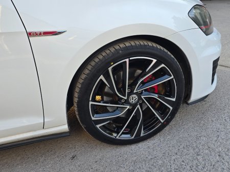 2017 Volkswagen Golf - thumbnail 16